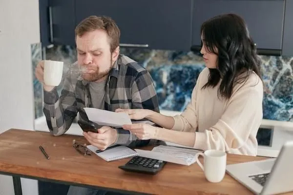 The WiFi Bill Has Four Users and Two Names on It: A Survival Guide for Splitting Shared Bills